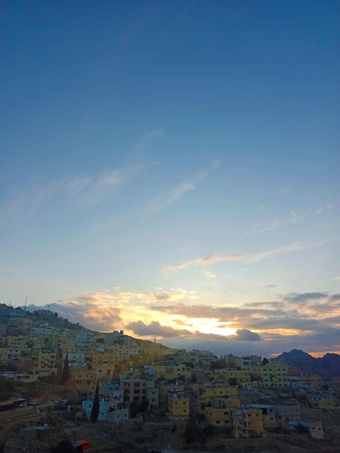 وادي موسى Local Home المظهر الخارجي الصورة